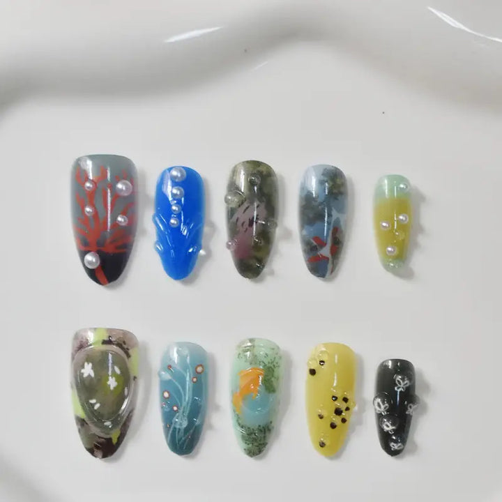 Artistic Marine-Inspired Press-On Nail Art Stornfield