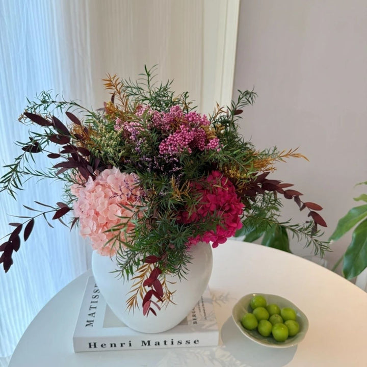 Elegant Natural Floral Arrangement