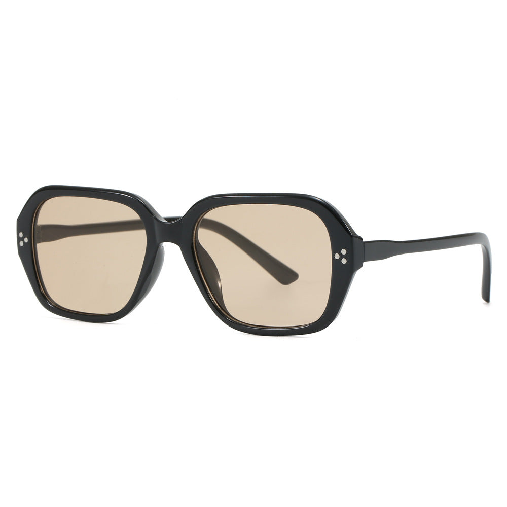 Women's fashionable oversized sunglasses in elegant design Stornfield