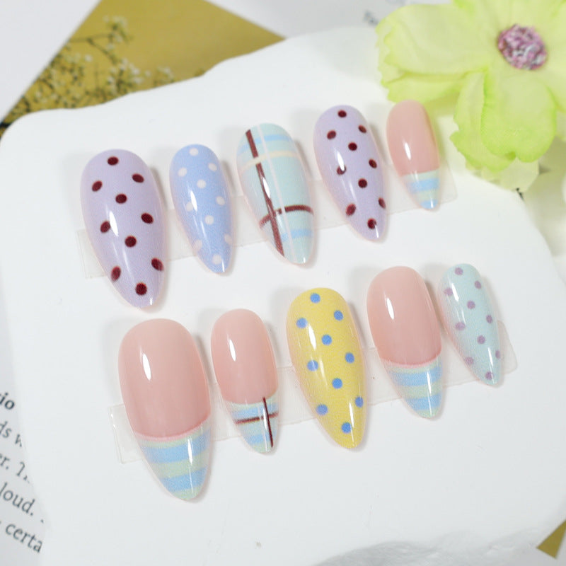 Artificial nail set with colorful patterns Stornfield