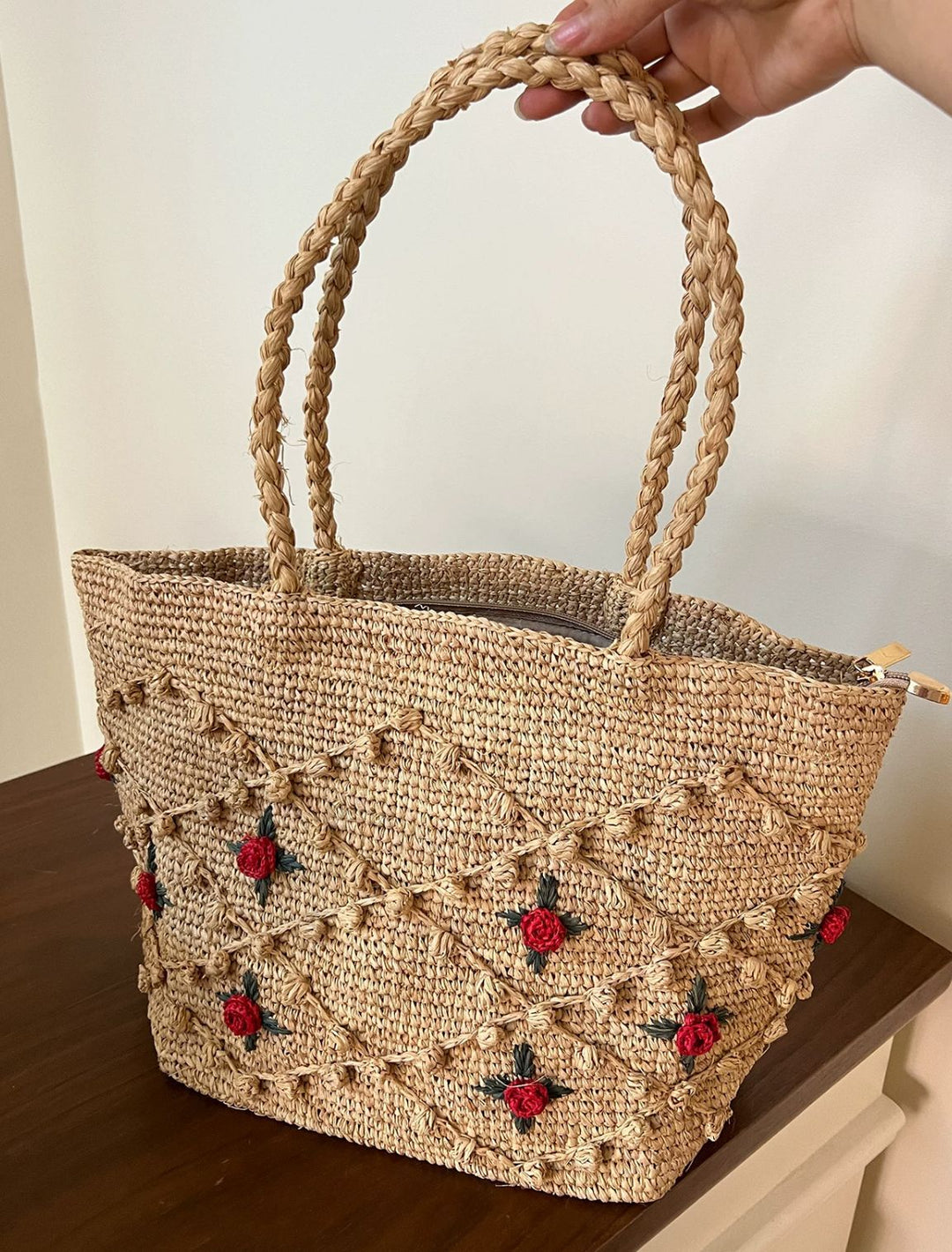 Handmade straw bag with fashionable striped pattern Stornfield