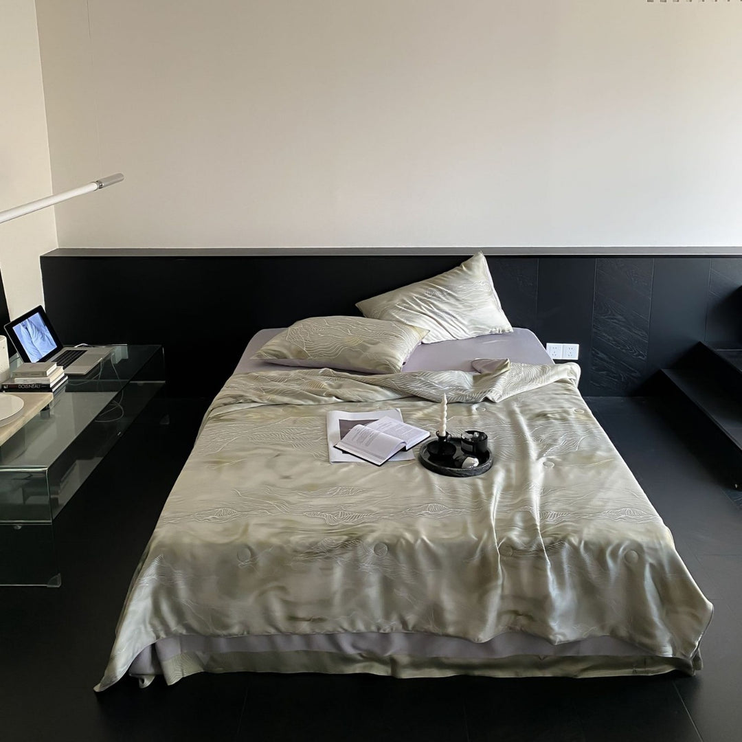 Bedding set made of cotton satin with subtle heart jacquard and silky glossy finish Stornfield