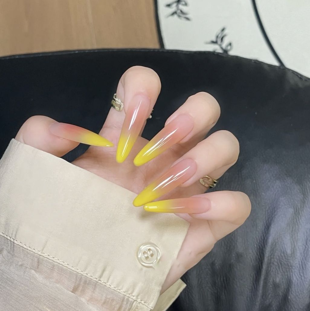 Ombre Art Nails Stornfield