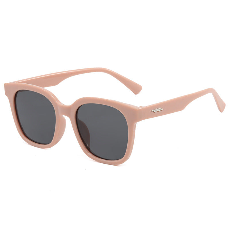 Women's sunglasses with a modern, angular plastic frame Stornfield