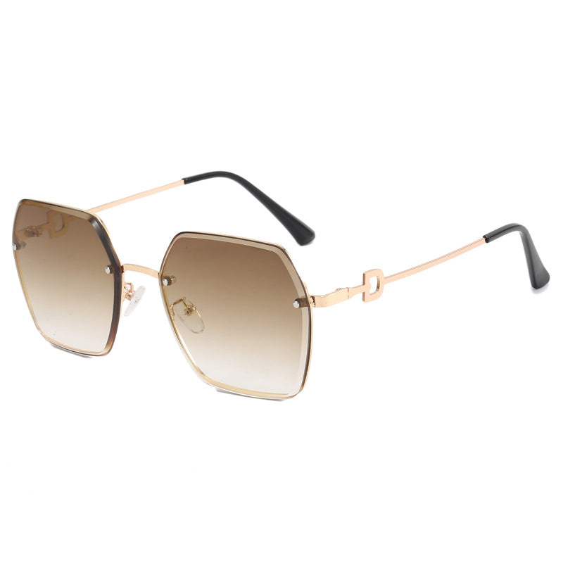 Women's extravagant and modern sunglasses in an unusual design Stornfield