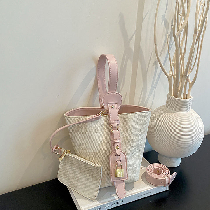 Elegant Structured Bucket Bag