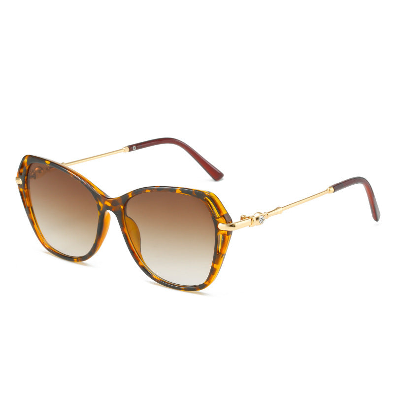 Women's fashionable Cat-Eye sunglasses with elegant metal frame Stornfield