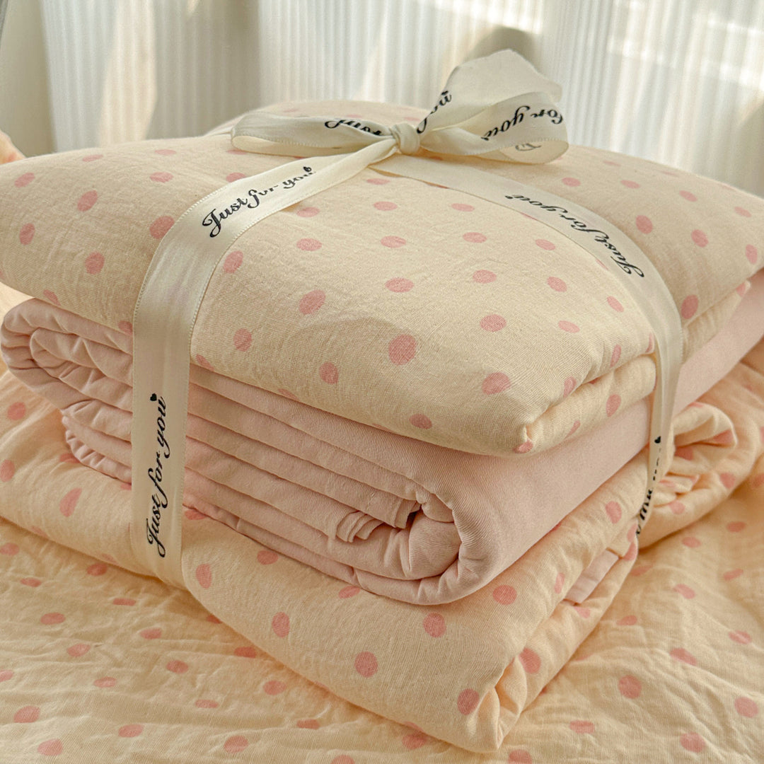 Charming Polka Dot Comforter Set