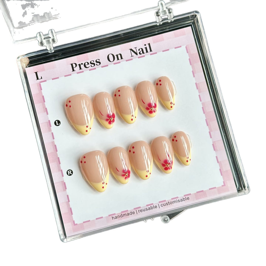 Decorative Handcrafted Press-On Nail Art Set with Beach-Inspired Designs