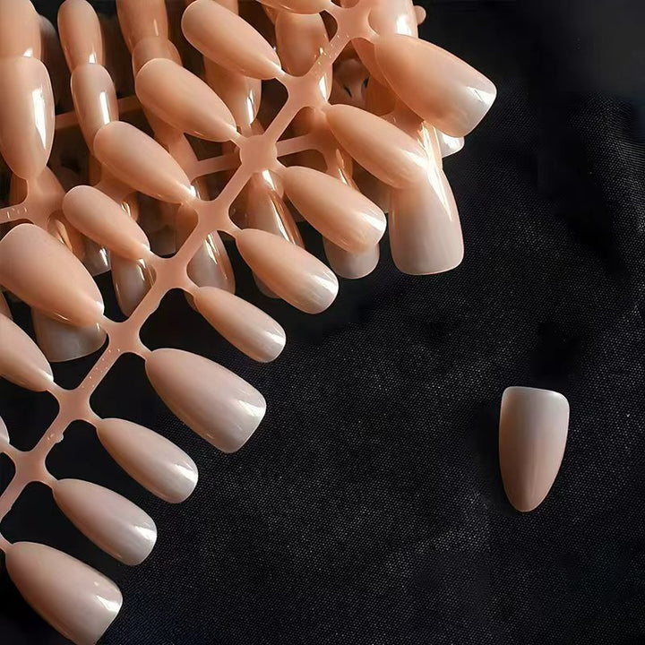 Elegant Almond-Shaped Press-On Nails Stornfield