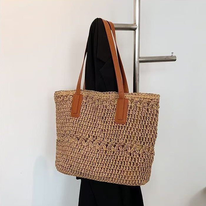 Handmade beach bag with wide leather handles Stornfield