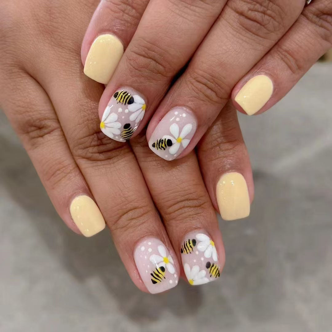 Artistic Bee-Inspired Nail Art Kit