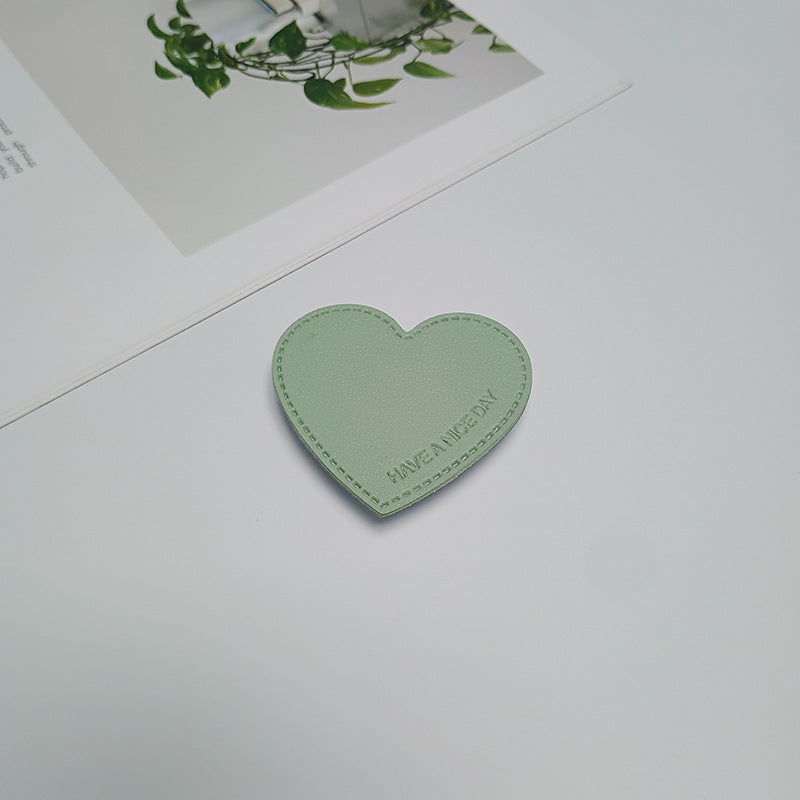 Heart-Shaped Phone Grip Stornfield