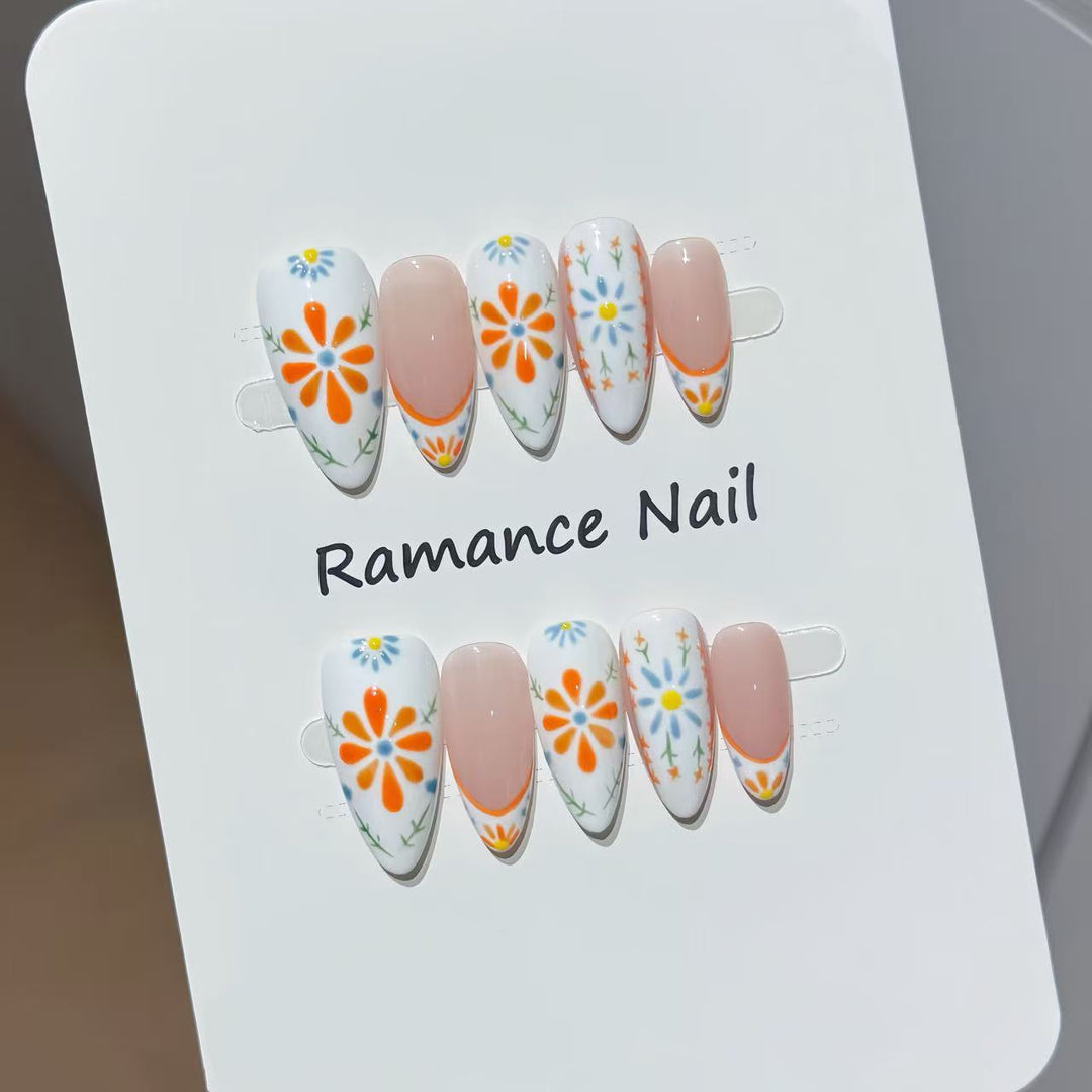 Floral Themed Press-On Nail Art Set Stornfield
