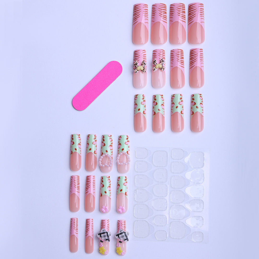 Artificial Nails with Creative Three-Dimensional Applications Stornfield