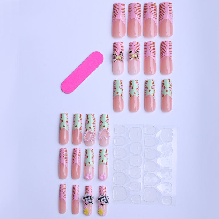 Artificial Nails with Creative Three-Dimensional Applications Stornfield