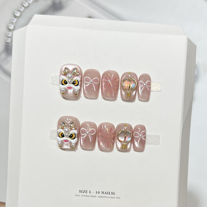 Artistic Themed Press-On Nail Set Stornfield