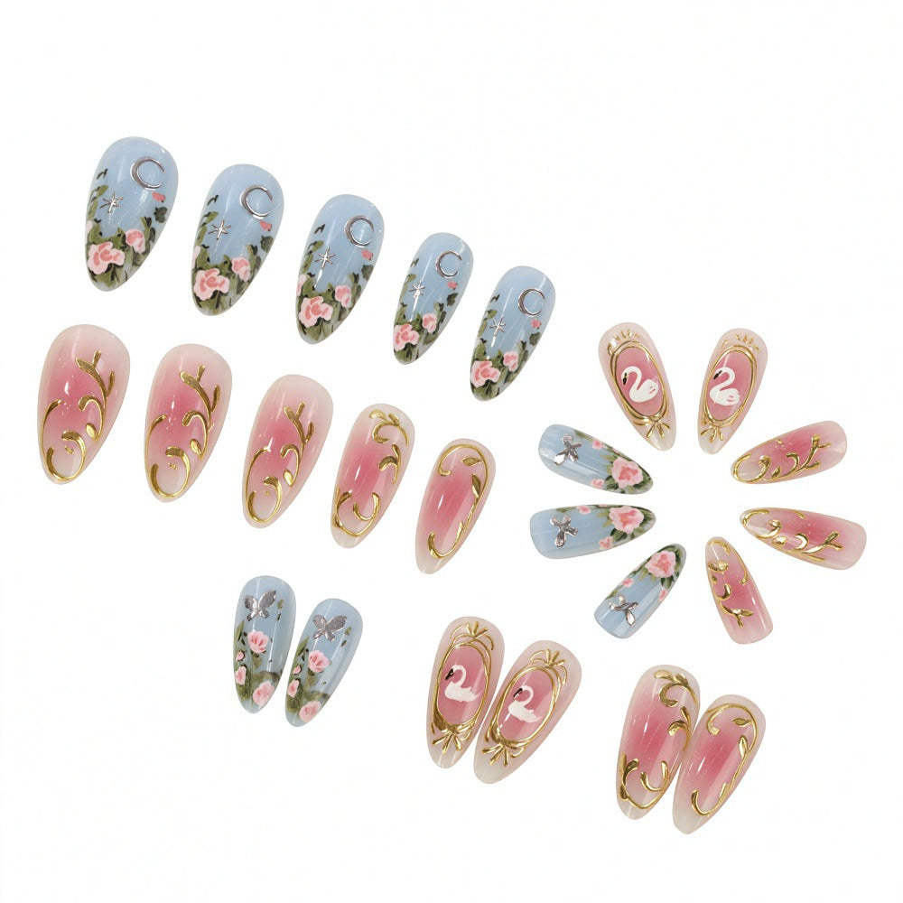 Elegant and playful artificial nails Stornfield