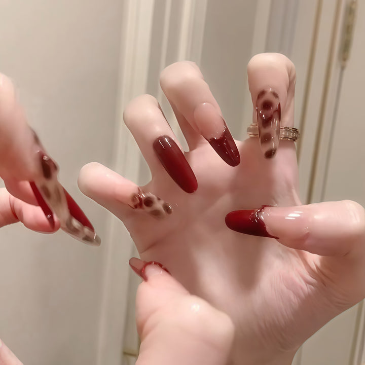 Artificial Nail Set with Stylish Design Stornfield