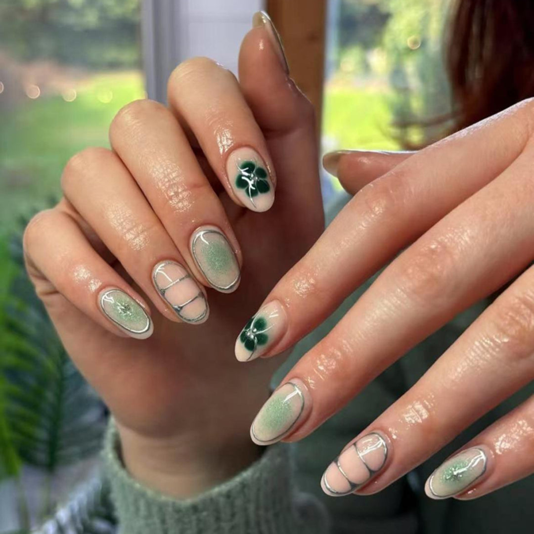 Elegant Nail Art with Floral Design Stornfield