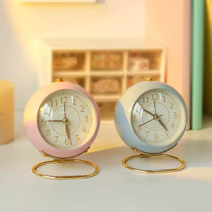 Vintage Desk Clock in Elegant Retro Design Stornfield