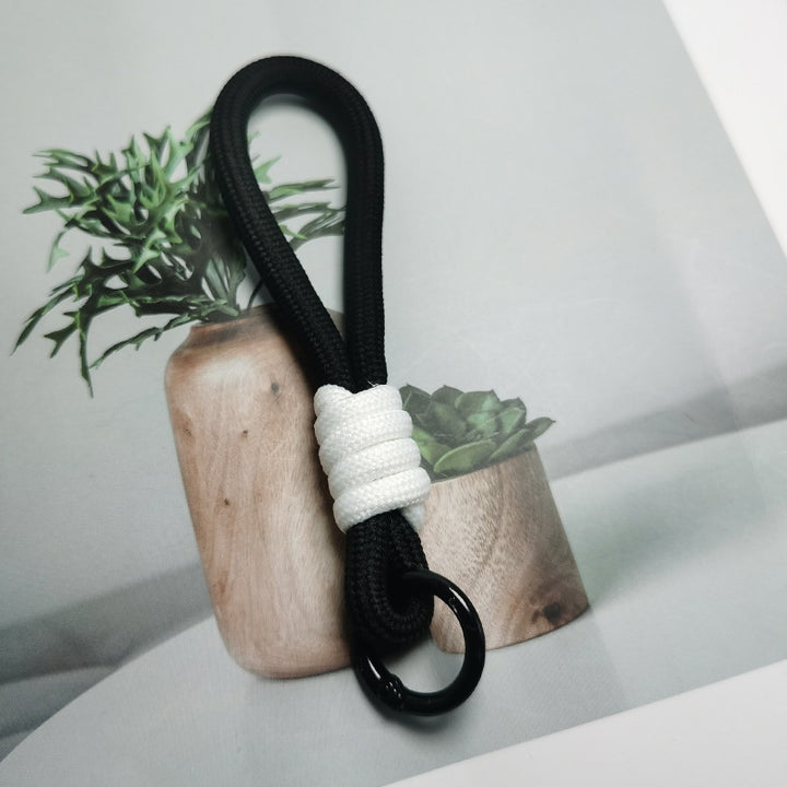 Heavy-Duty Paracord Keychain Holder Stornfield