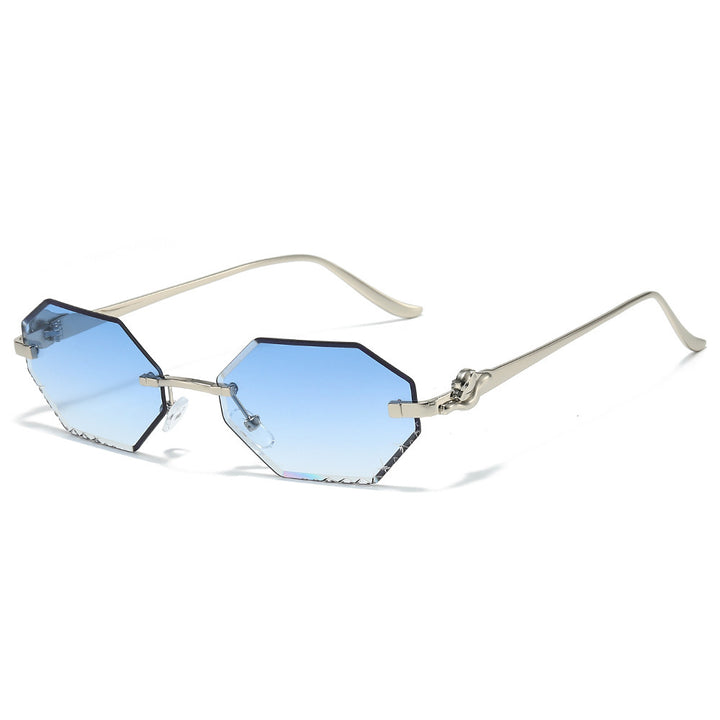 Fashion-Forward Angular Sunglasses Stornfield