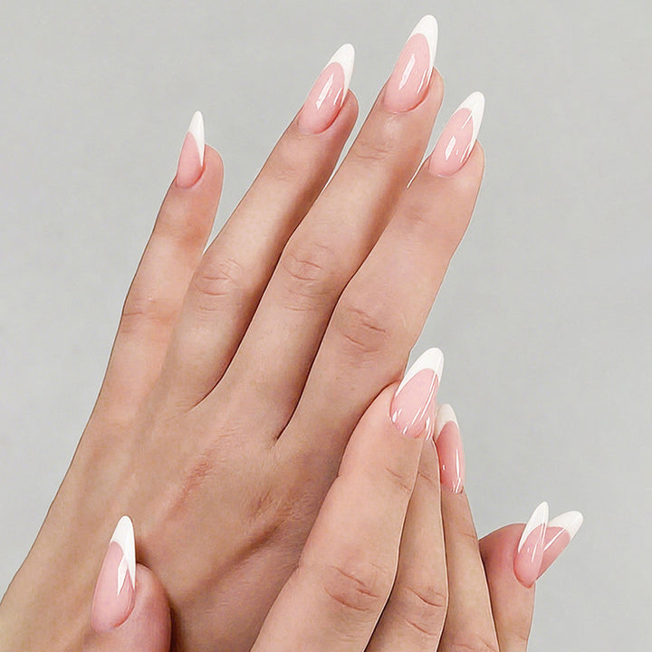 Artificial nail set with trendy, minimalist design Stornfield