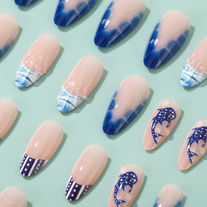 Creative art nails in maritime style Stornfield