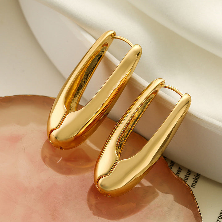 Elegant and Stylish Earrings Stornfield
