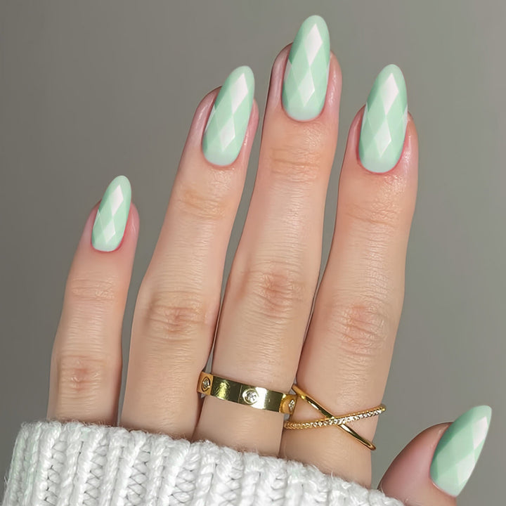 Diamond-Shaped Glossy Nail Extensions Stornfield