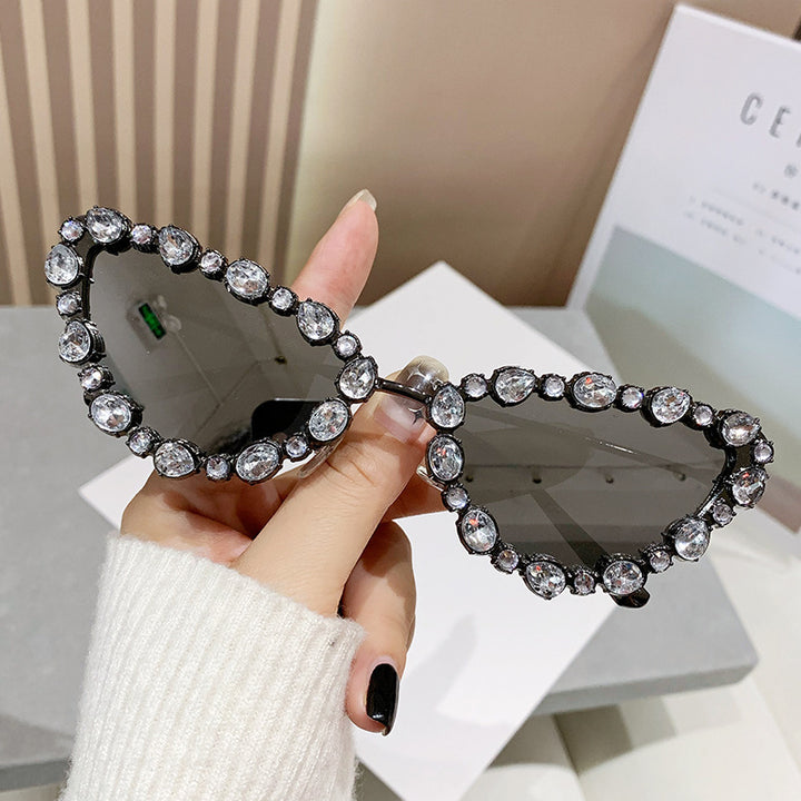 Ladies Glamorous Cat-Eye Sunglasses with Sparkling Rhinestone Details Stornfield