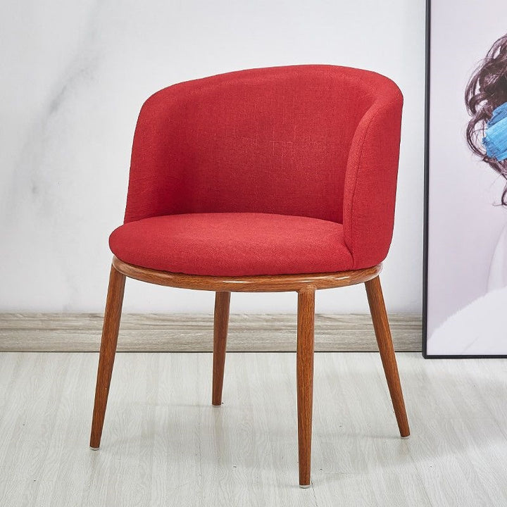 Polster chair with modern curves and comfortable seating surface Stornfield