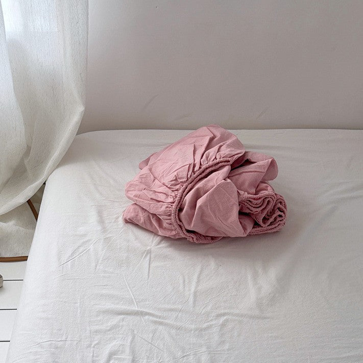 Cushion cover made of soft cotton percale with hidden zipper