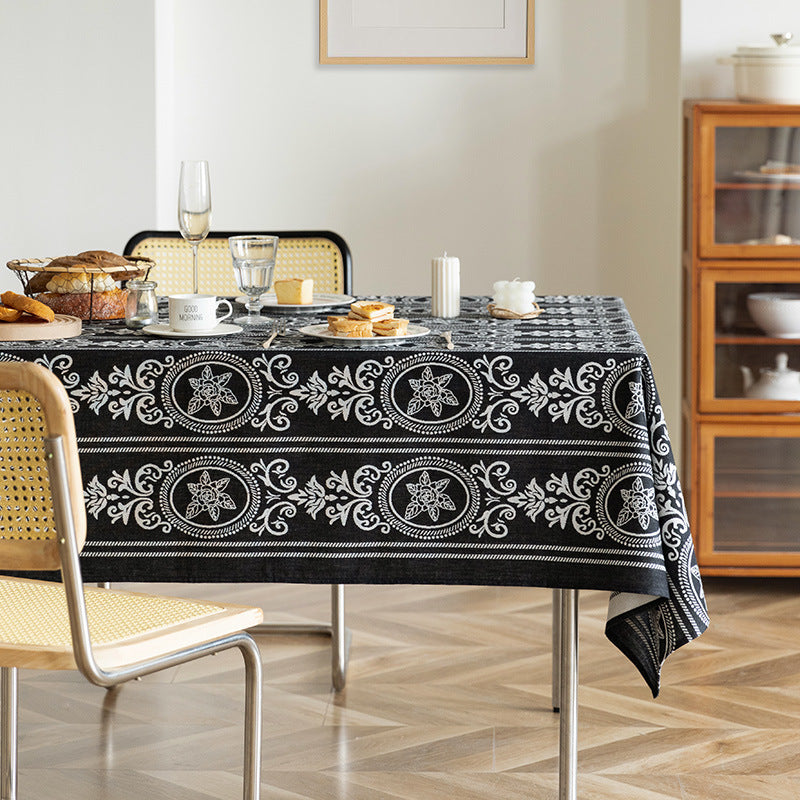 Reversible jacquard tablecloth with floral medallion reliefs Stornfield