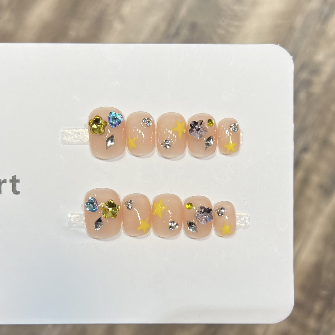 Decorative Press-On Nail Art Set with Sparkling Accents Stornfield