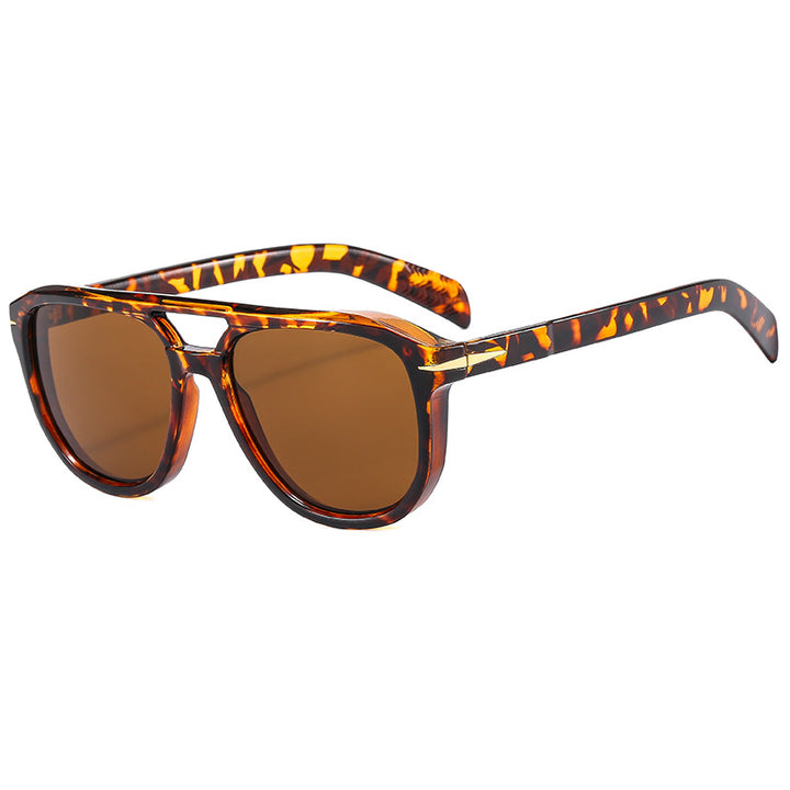 Women's sunglasses with a distinctive frame and protective lenses Stornfield