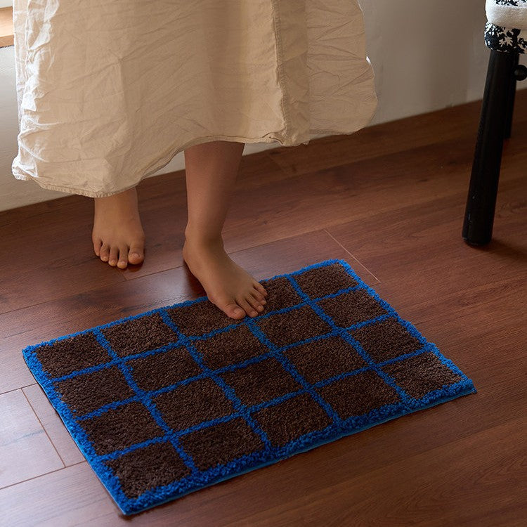 Plush Checkered Bath Mat