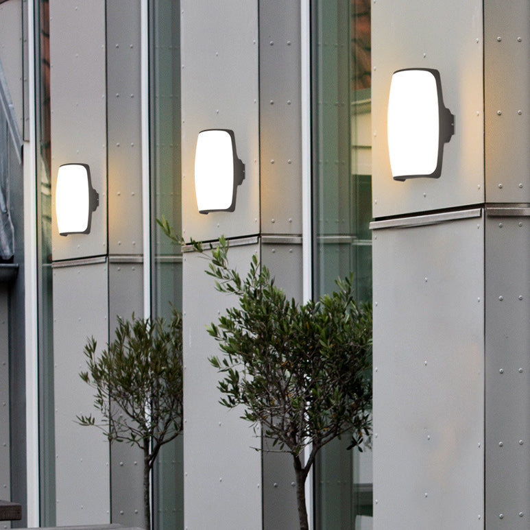 Waterproof Acrylic Curved Shade LED Outdoor Wall Sconce Lamp | Stornfield