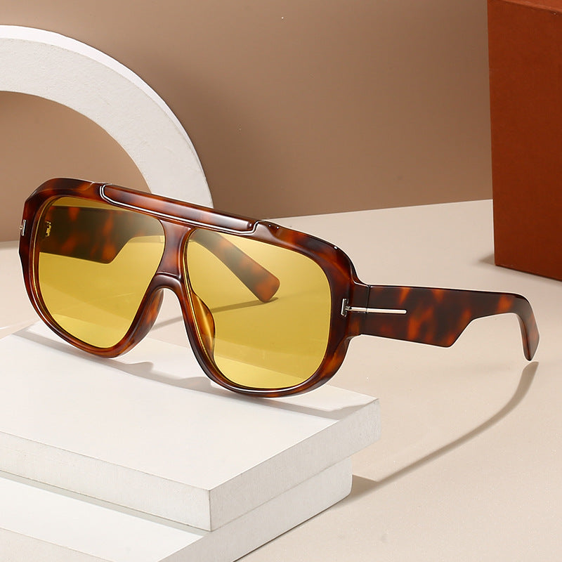 Ladies sporty sunglasses with stylish full rim design Stornfield
