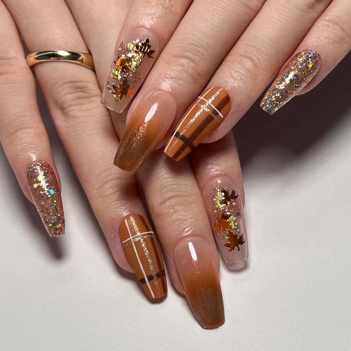 Artful nail art with sparkling accents Stornfield