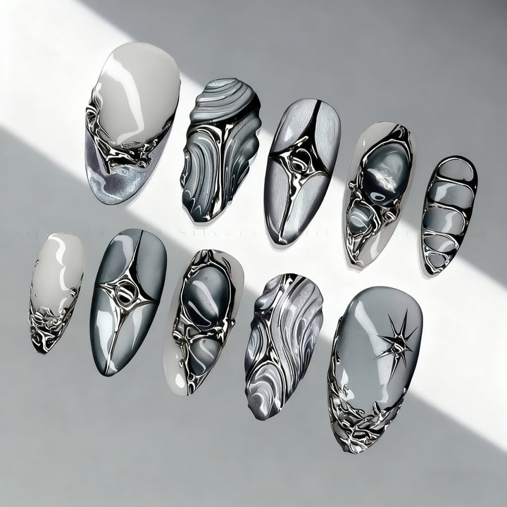 Artistic Press-On Nail Set with Metallic Accents Stornfield