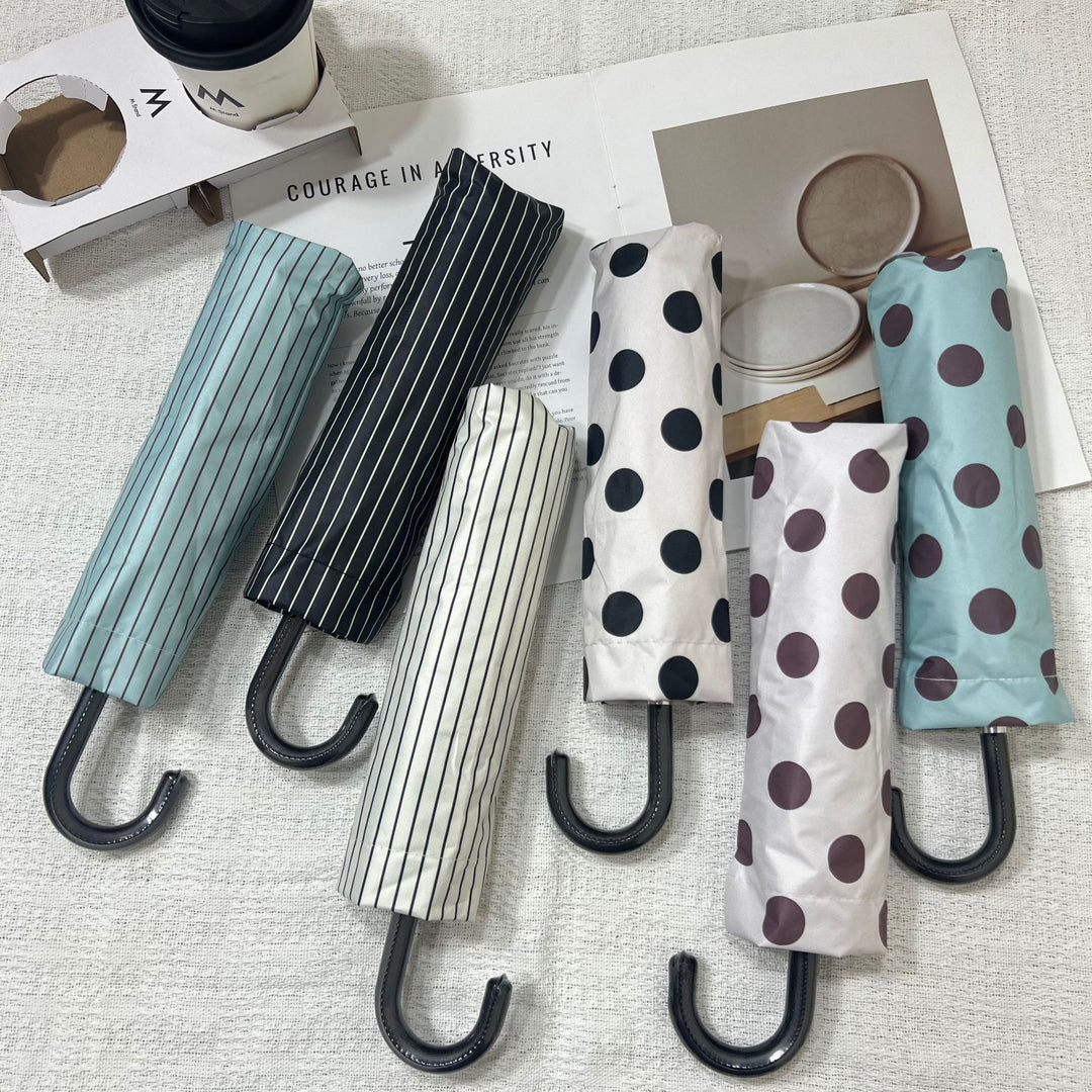 Women Folding Umbrella Stornfield