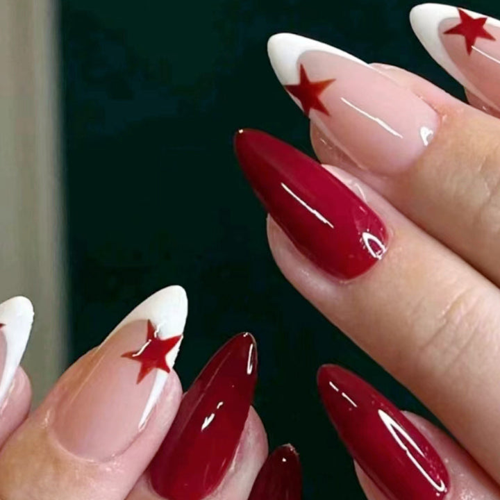 Artificial nail set with elegant rose pattern and glamorous star accents Stornfield
