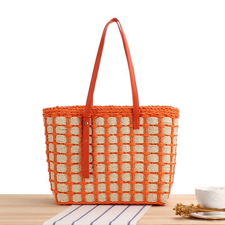 Elegant Straw Bag with Chic Design Stornfield