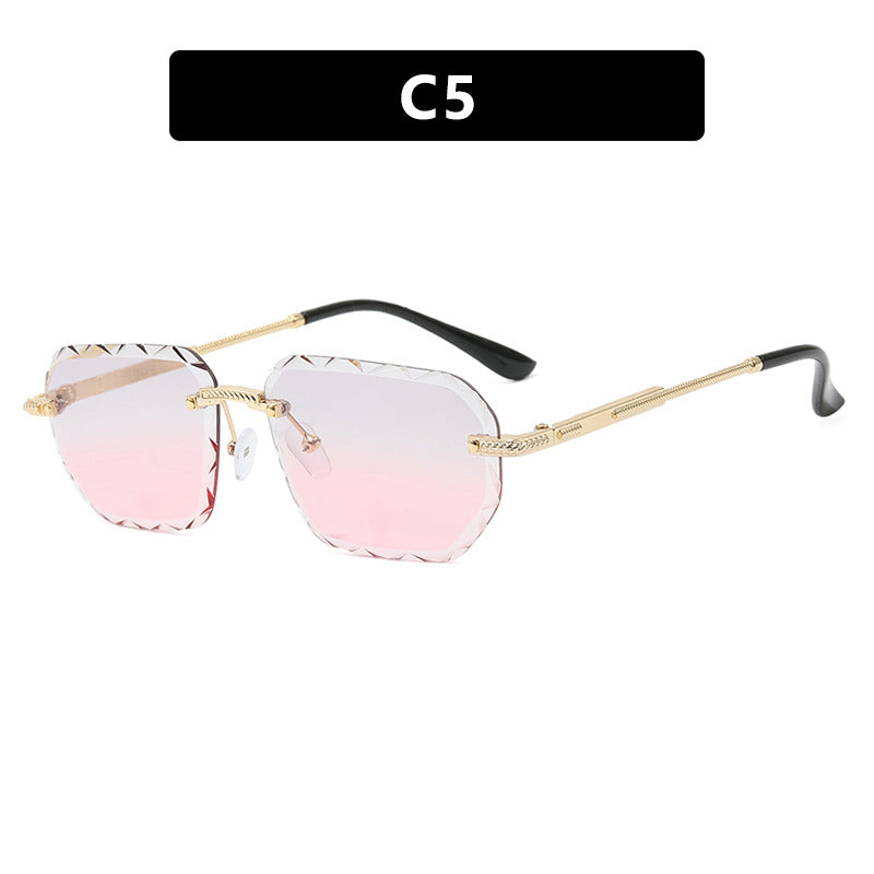 Women's geometric sunglasses with mirrored lenses and sturdy frame Stornfield