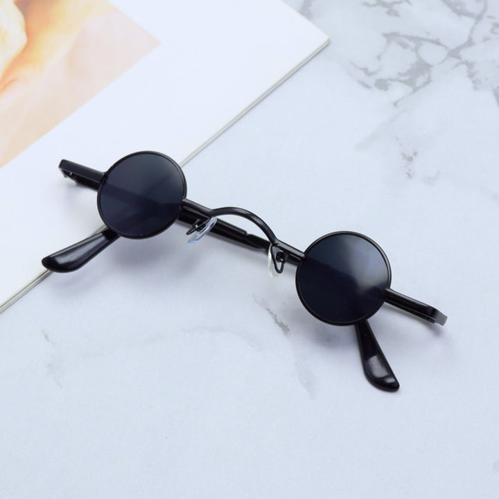 Retro-Inspired Round Metal Frame Sunglasses Stornfield