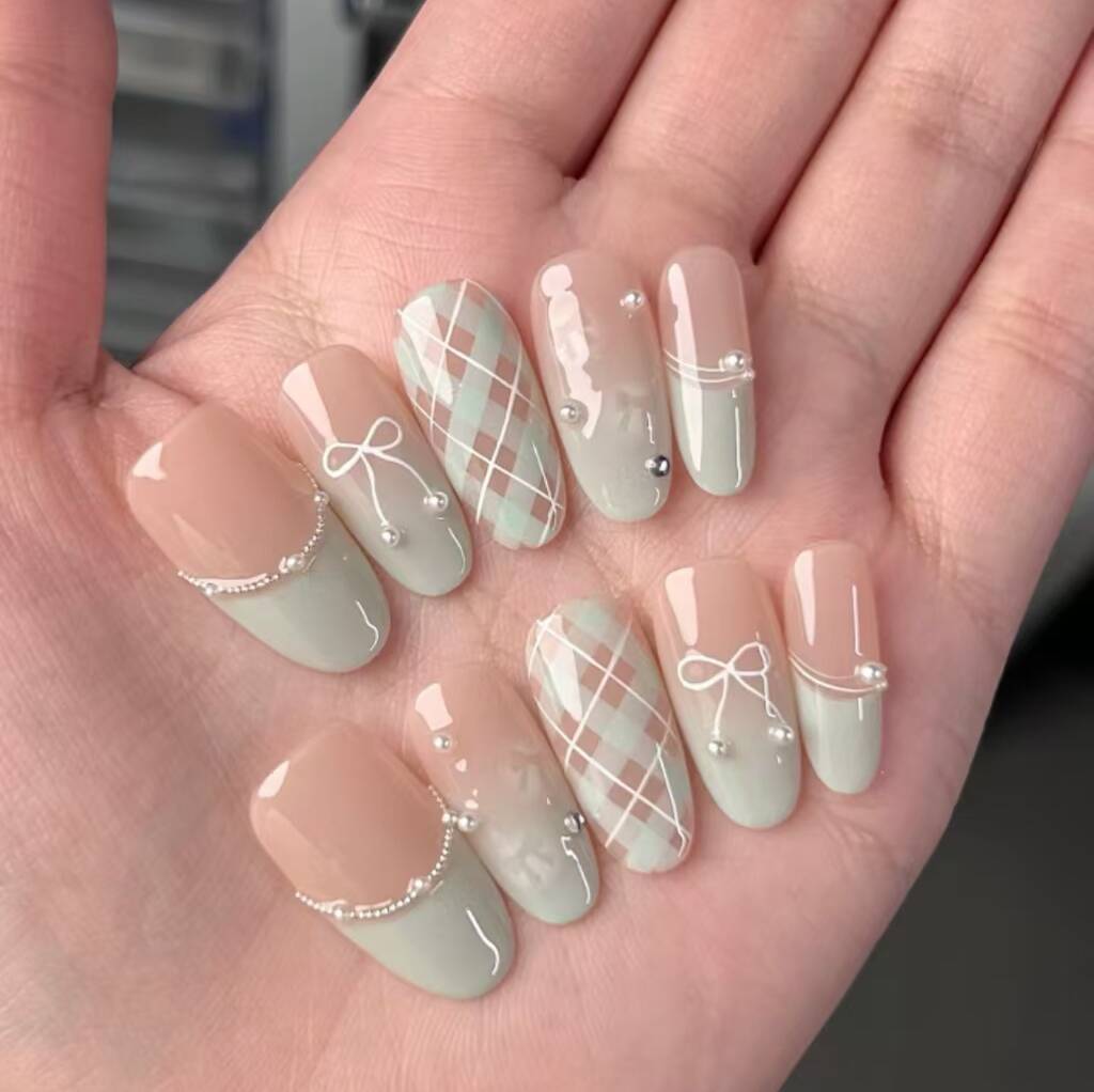 Premium Glamorous Press-On Nail Extensions Stornfield