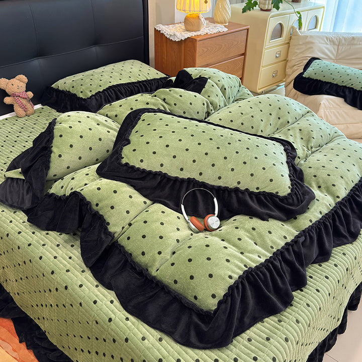 Luxurious Velvet Ruffled Bedding Set