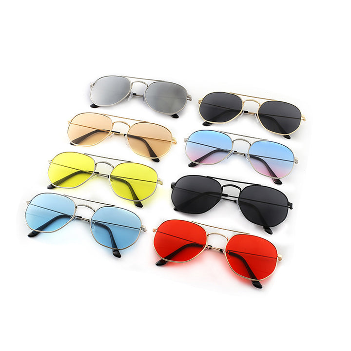 Ladies sunglasses with oval frame and protective gradient lens Stornfield